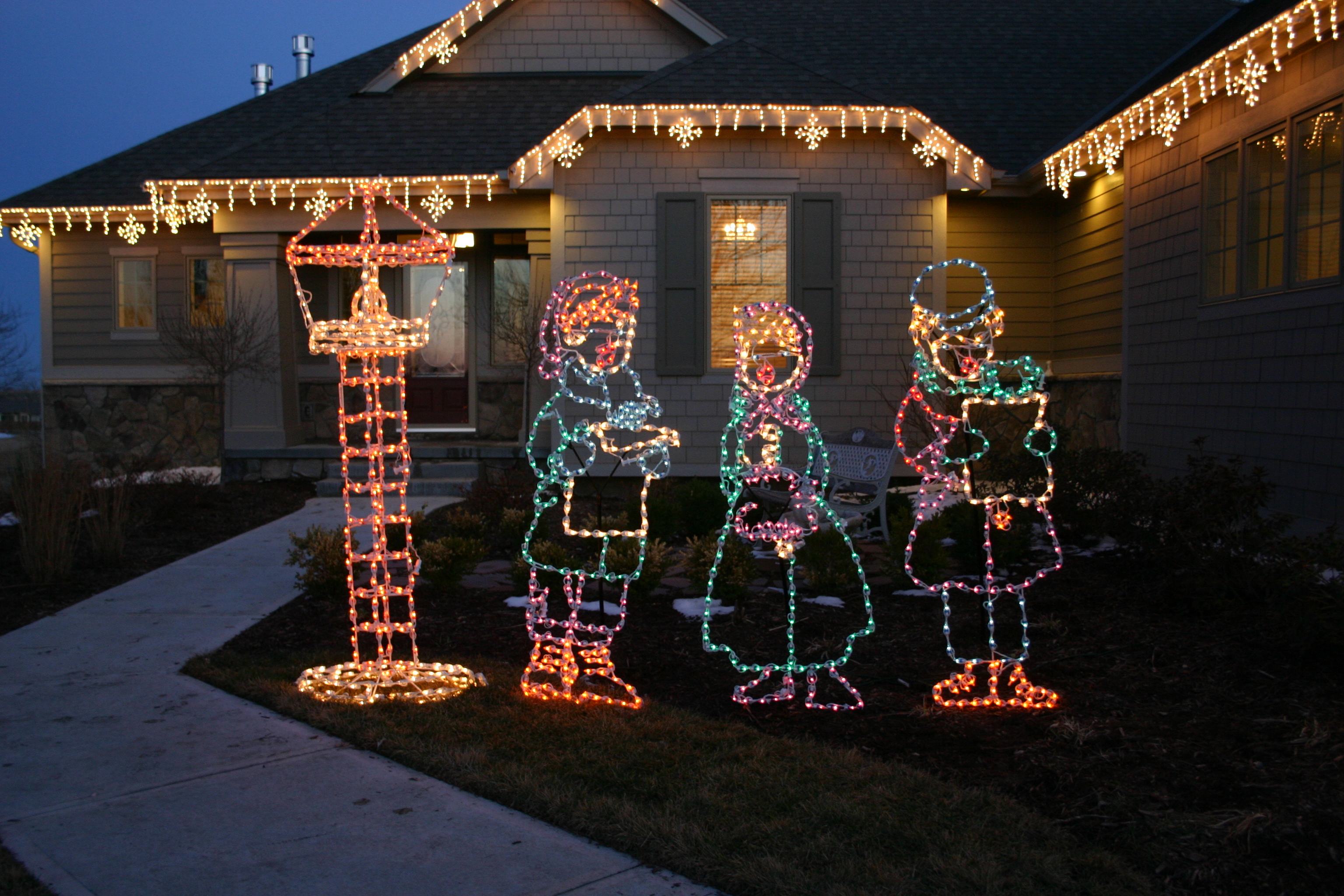 Holiday Lights Service for Suffolk, Long Island NY Alternative Earth Care